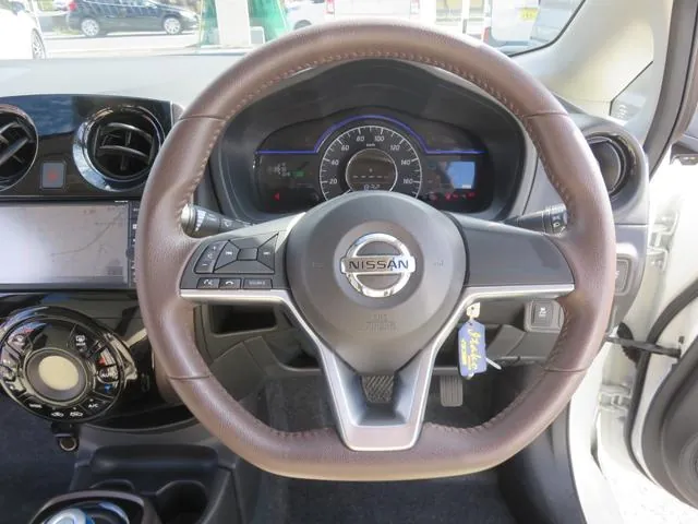 Nissan Note 2017 photo 3