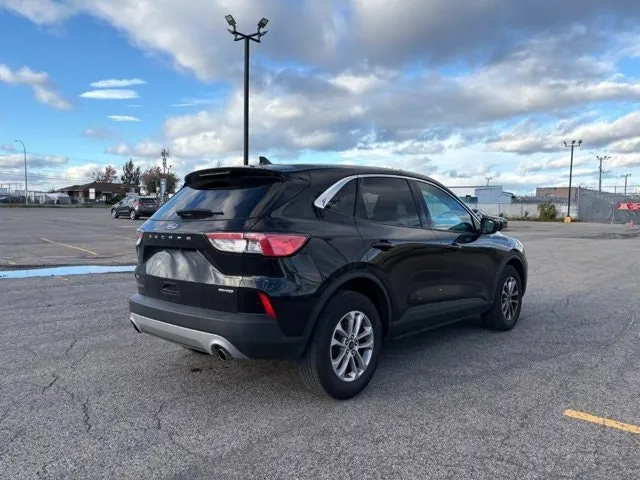 Ford Escape 2022 photo 3