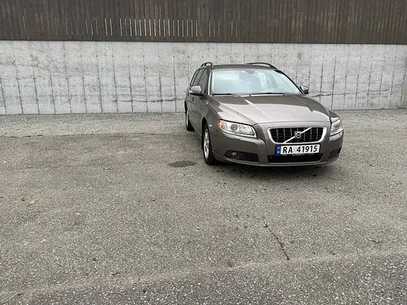 Volvo V70 2009 photo 3