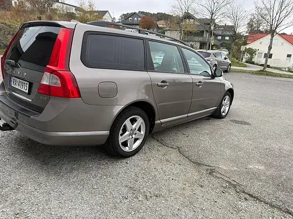Volvo V70 2009 photo 5