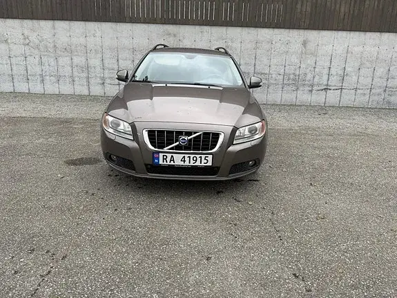 Volvo V70 2009 photo 2