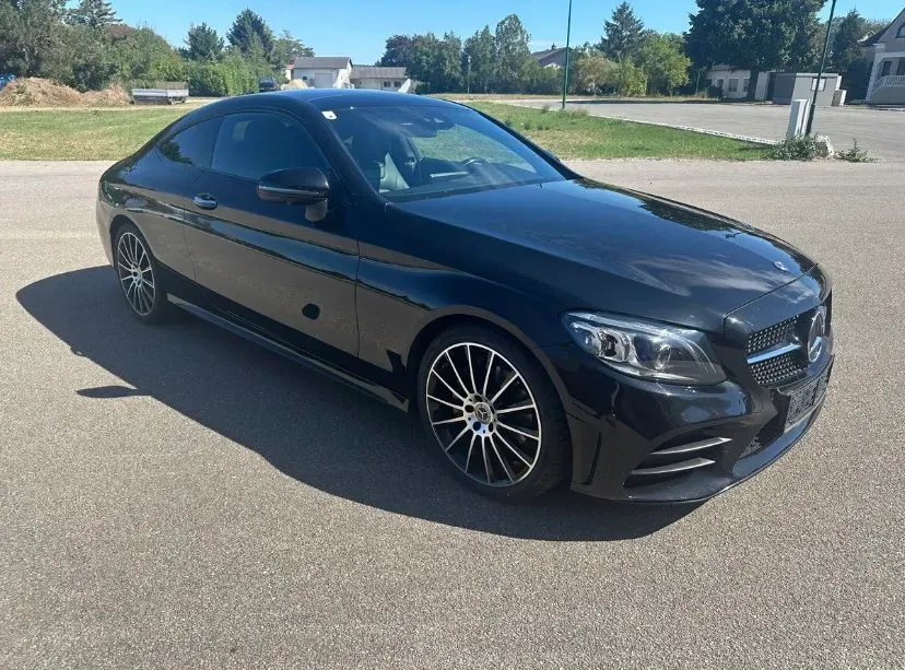 Mercedes-Benz C-Class 2018 photo 2