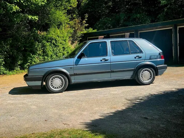 Volkswagen Golf 2