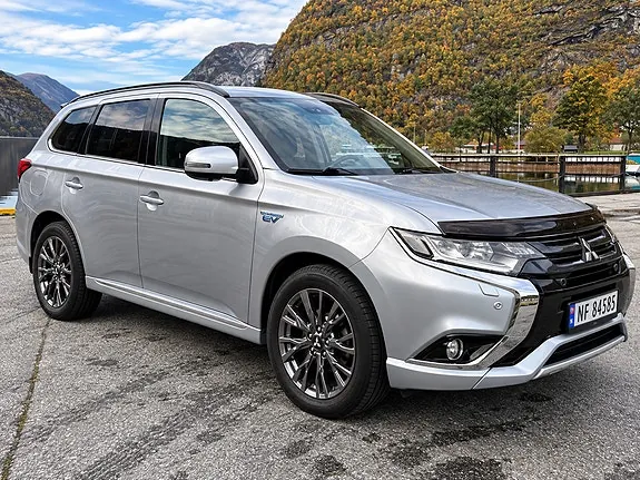 Mitsubishi Outlander 2017 photo 3