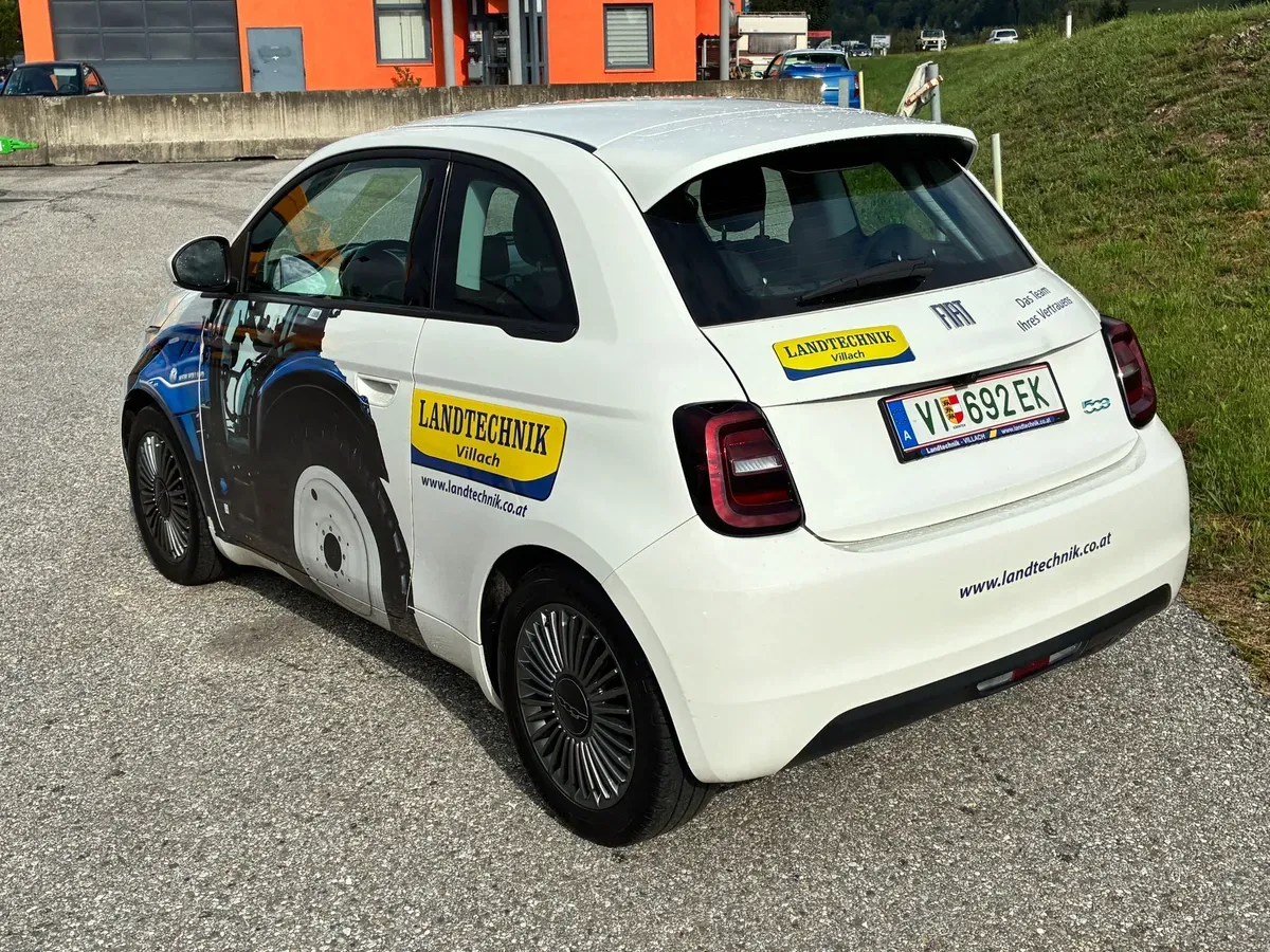 Fiat 500E 2022 photo 2