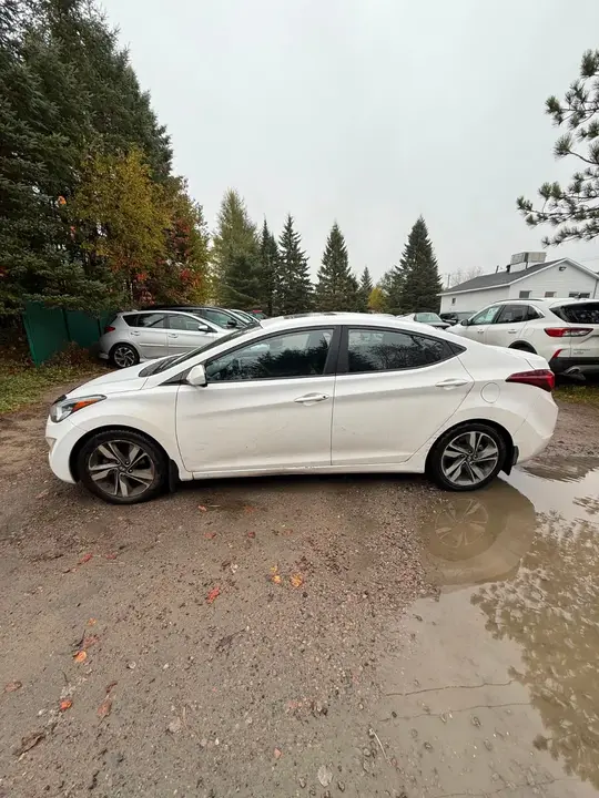 Hyundai Elantra 2015 photo 2