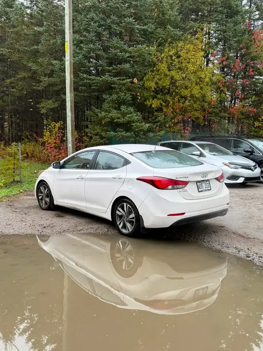 Hyundai Elantra 2015 photo 3