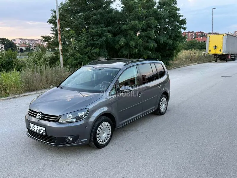 Volkswagen Touran 2011 photo 4
