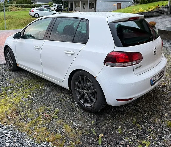 Volkswagen Golf 2012 photo 3