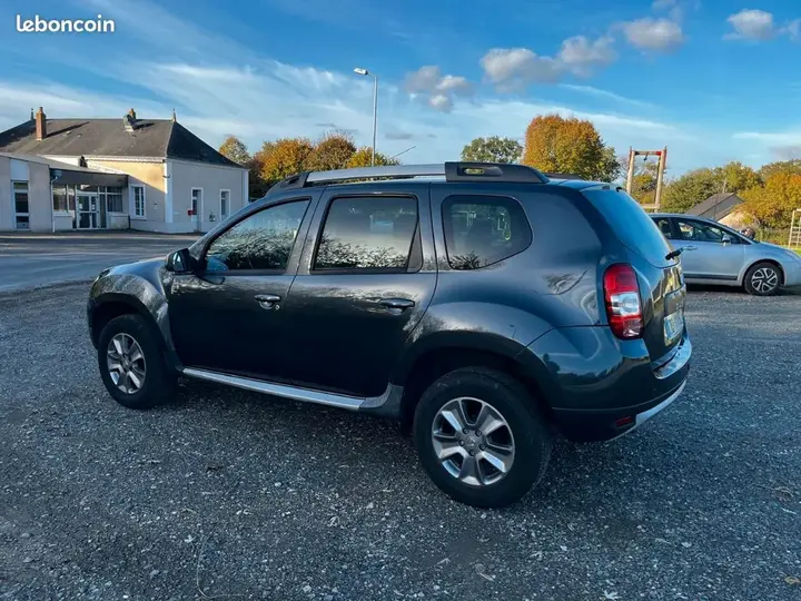 Dacia Duster 2015 photo 2