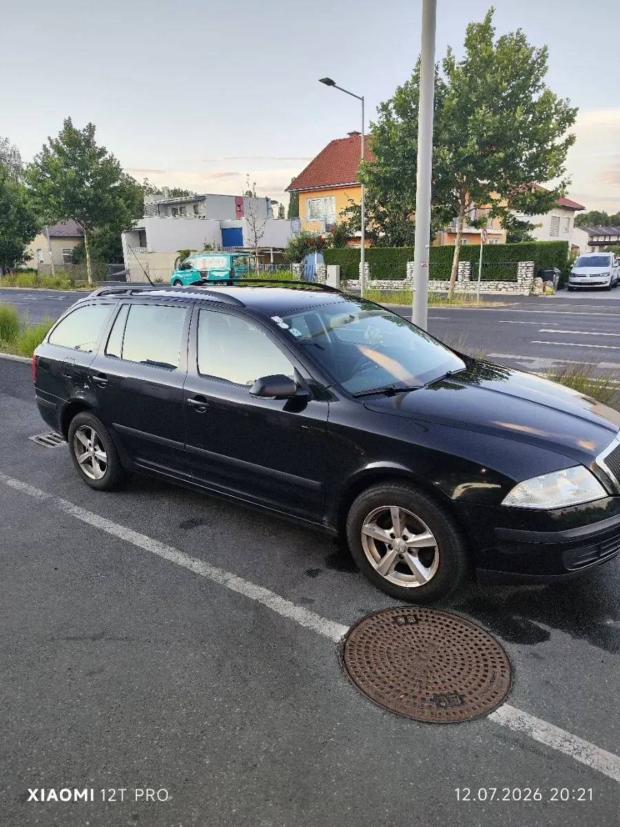 Skoda Octavia 2005 photo 2