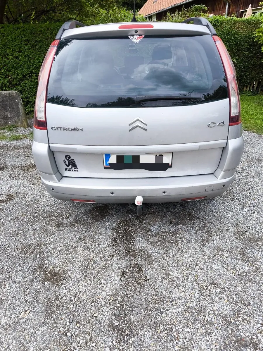 Citroen Grand C4 Picasso 2011 photo 2