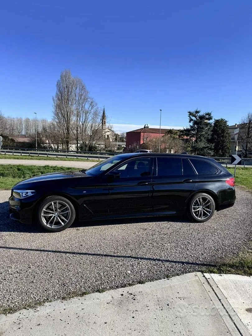 BMW 5 Series 2018 photo 2