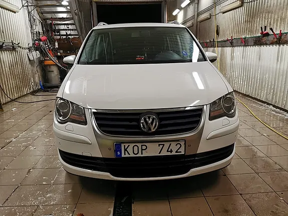 Volkswagen Touran 2010 photo 4