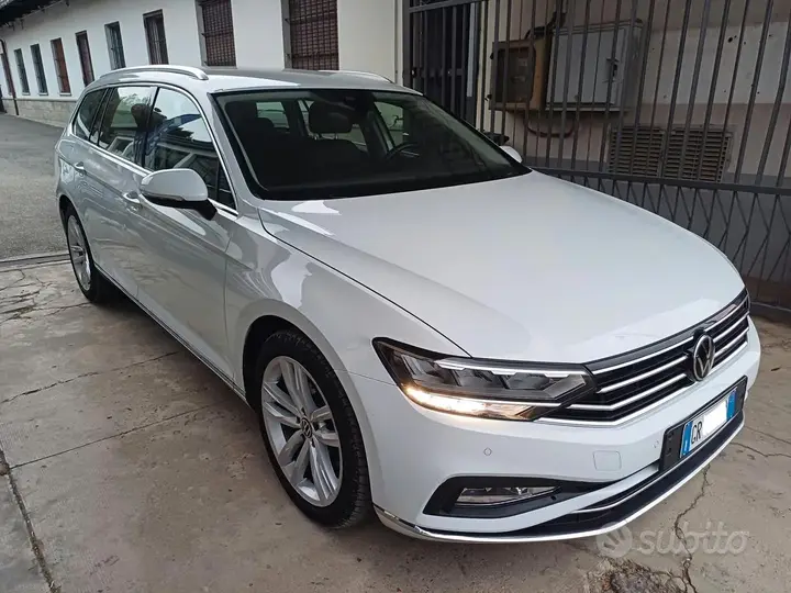 Volkswagen Passat 2023 photo 5