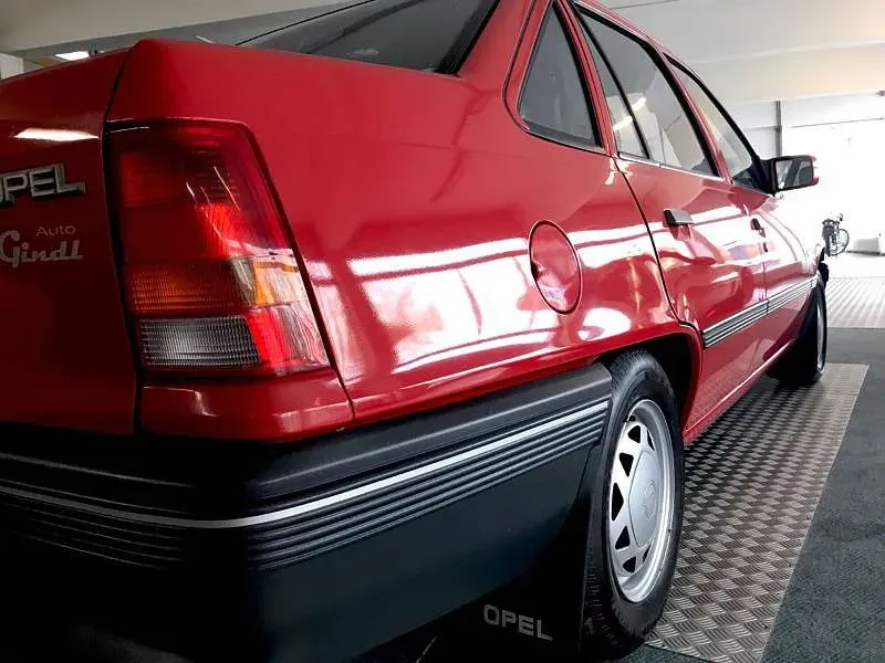 Opel Kadett 1986 photo 3