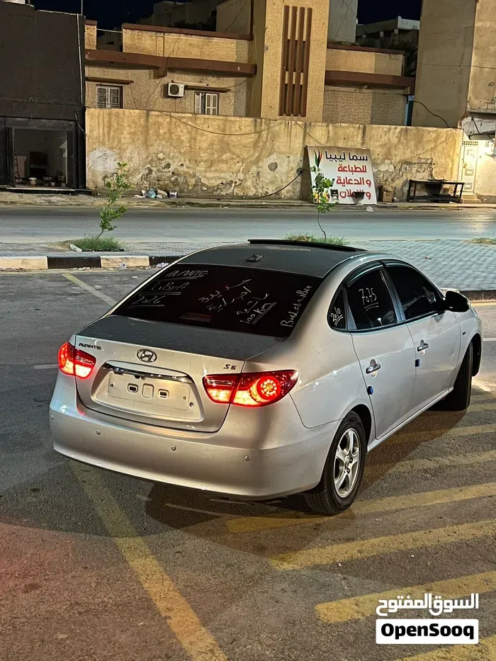 Hyundai Avante 2010 photo 4