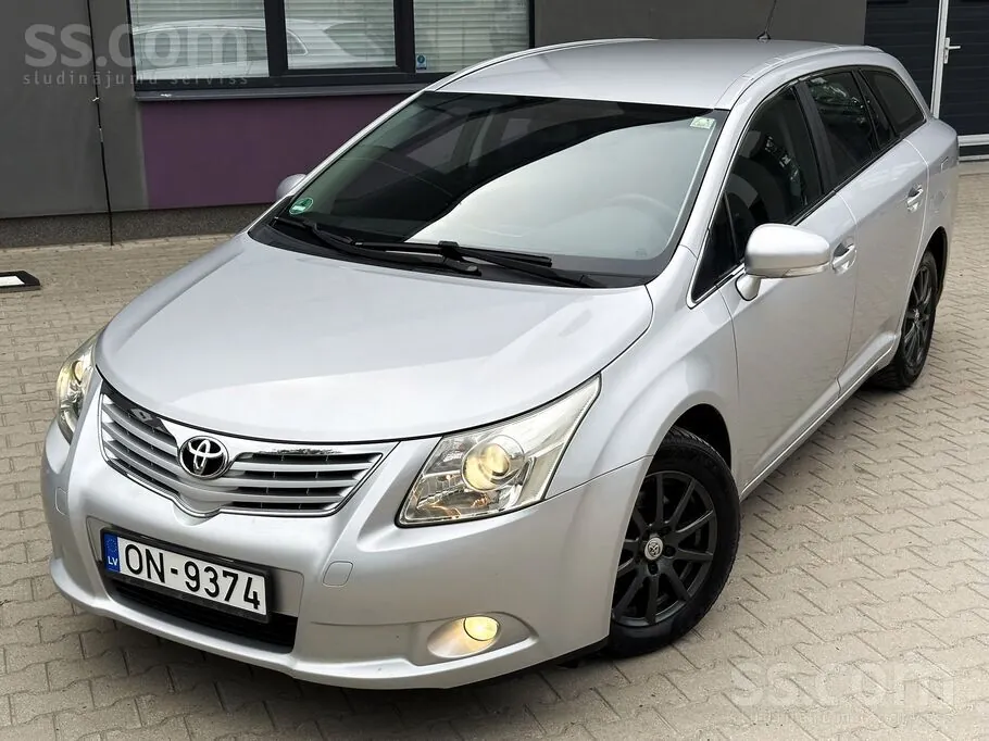 Toyota Avensis 2010 photo 4