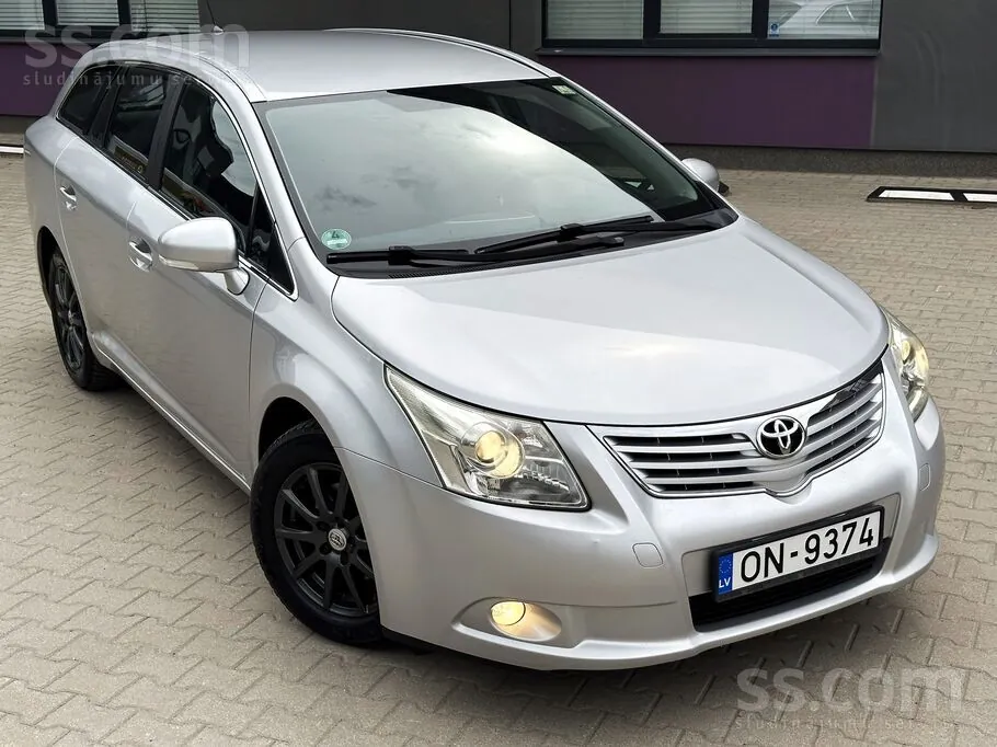 Toyota Avensis 2010 photo 3