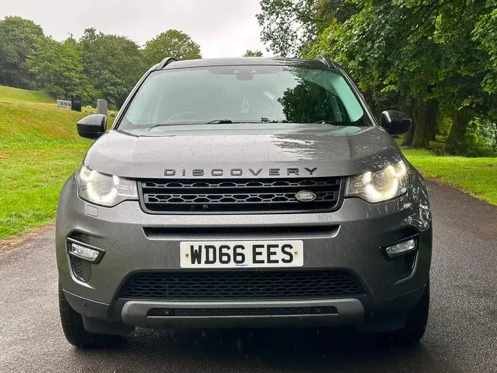 Land Rover Discovery Sport 2017 photo 2