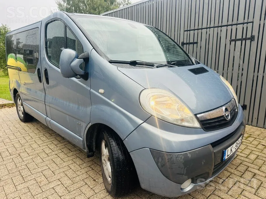 Opel Vivaro 2007 photo 2