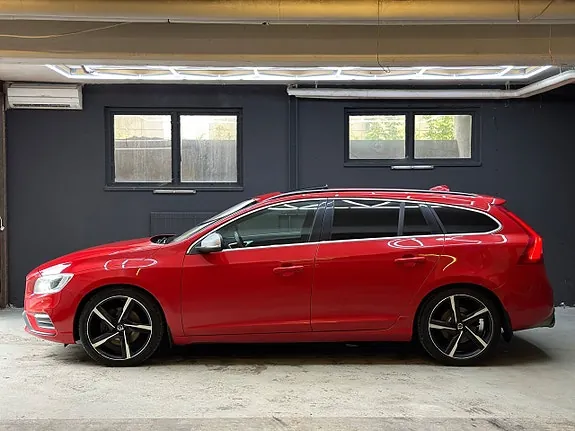 Volvo V60 2016 photo 2