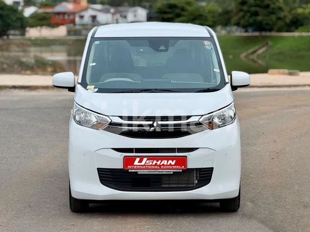 Mitsubishi Ek Wagon 2025 photo 2