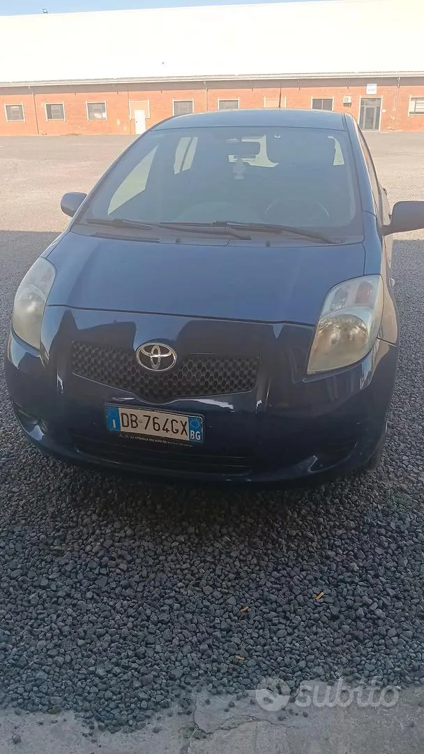 Toyota Yaris 2006 photo 3