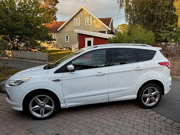 Ford Kuga 2015 photo 2