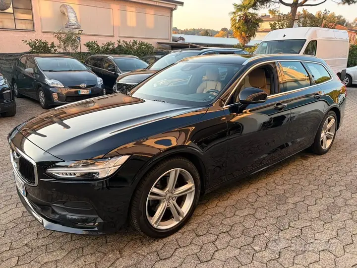 Volvo V90