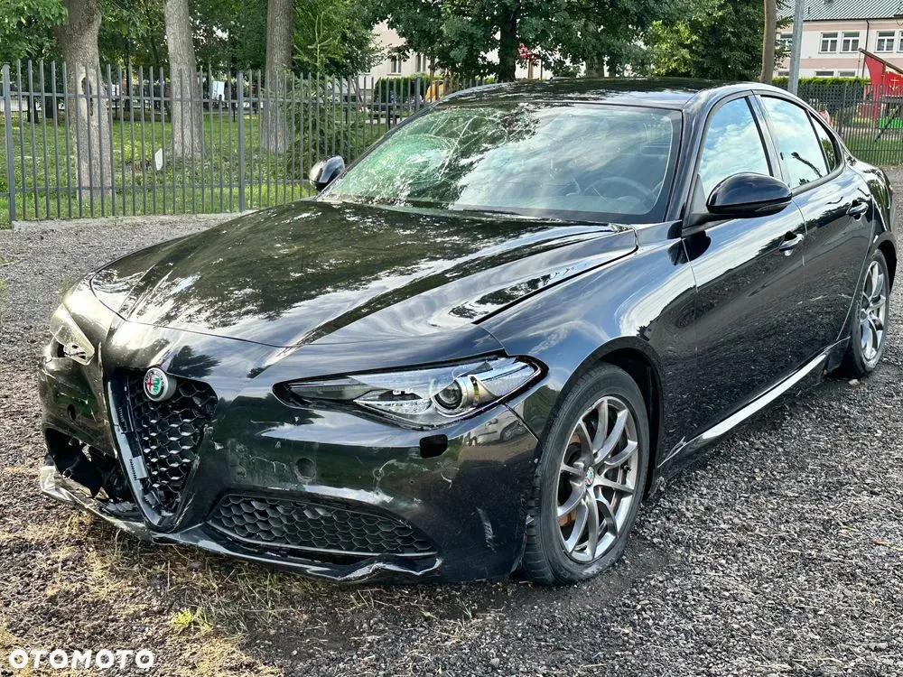 Alfa Romeo Giulia 2017 photo 5