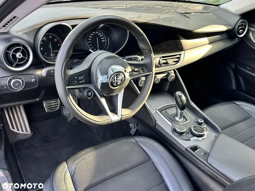 Alfa Romeo Giulia 2017 photo 3