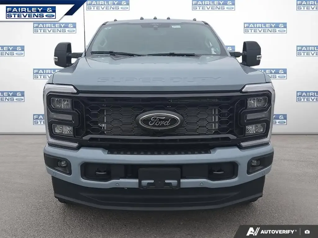 Ford F250 2026 photo 2