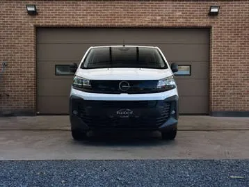 Opel Vivaro photo 2