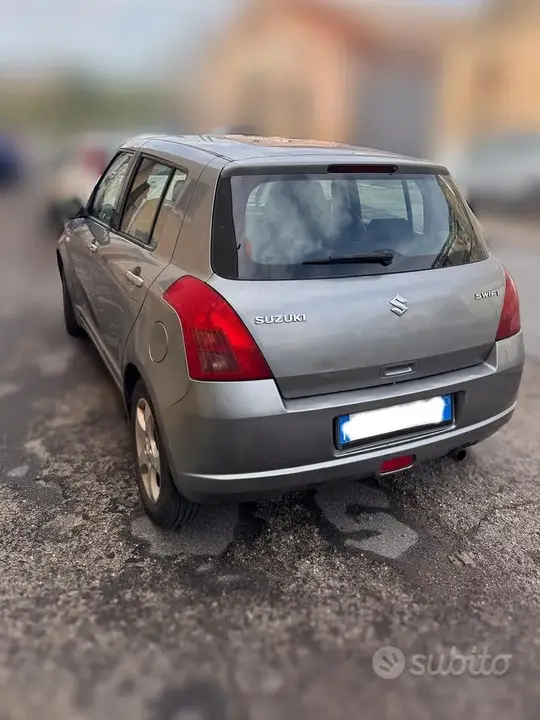Suzuki Swift 2006 photo 2
