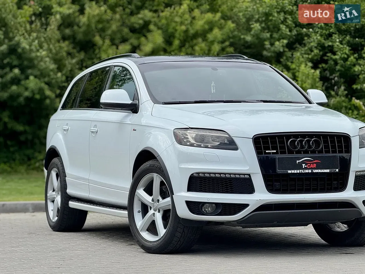 Audi Q7 2013 photo 2