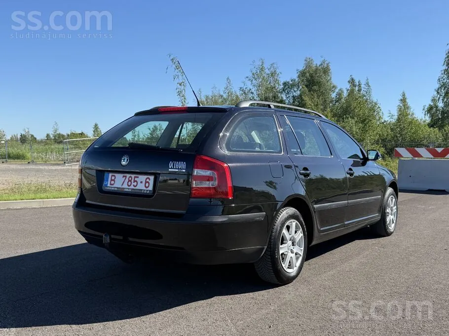 Skoda Octavia 2007 photo 2