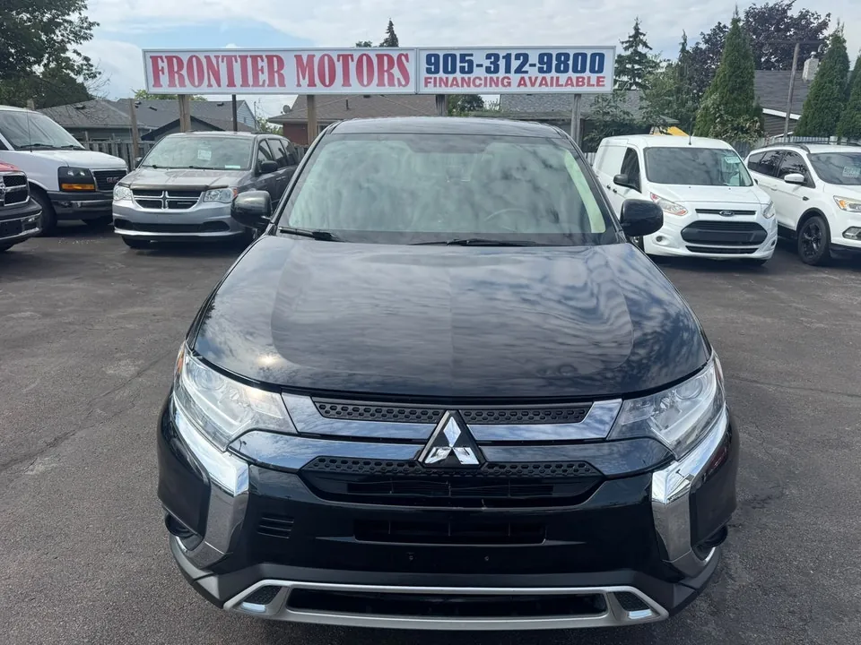 Mitsubishi Outlander 2019 photo 2