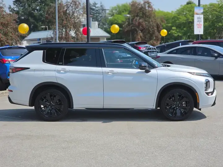Mitsubishi Outlander 2026 photo 5