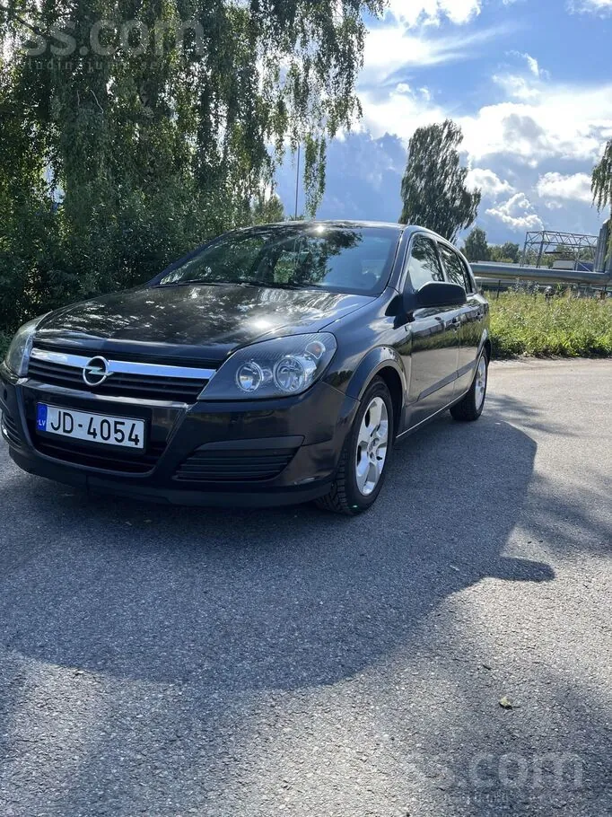 Opel Astra 2004 photo 2