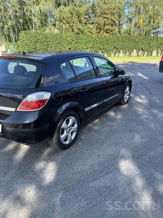 Opel Astra 2004 photo 4