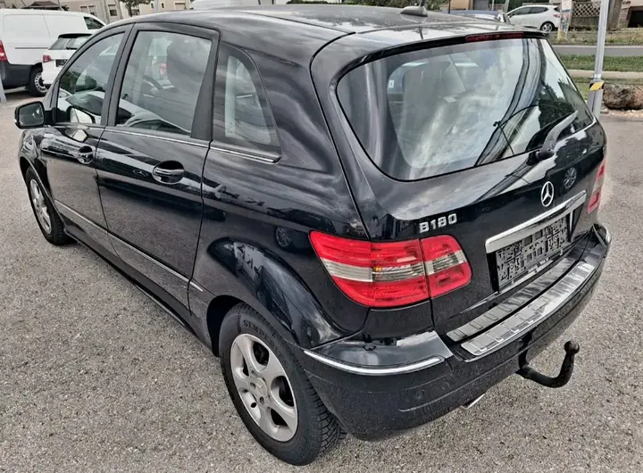 Mercedes-Benz B-Class 2009 photo 3