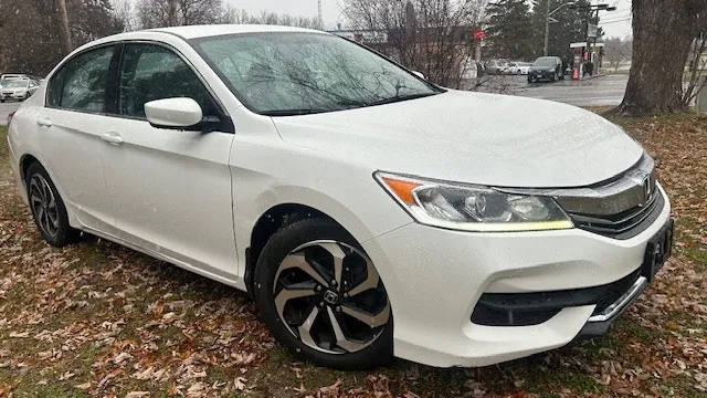 Honda Accord 2016 photo 2