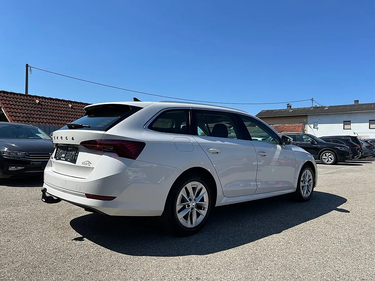 Skoda Octavia 2023 photo 3