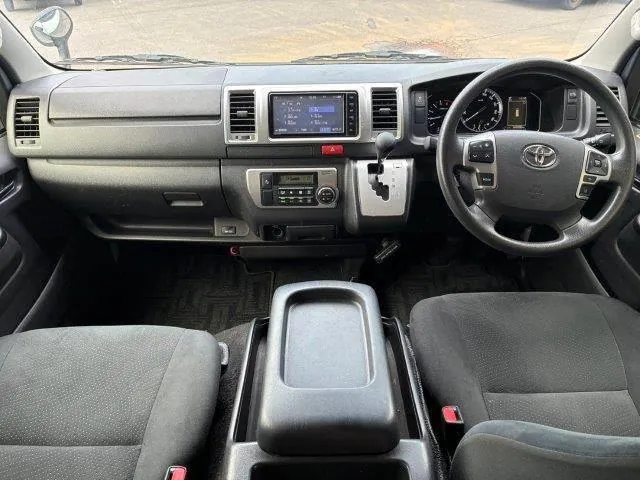 Toyota Hiace 2020 photo 3