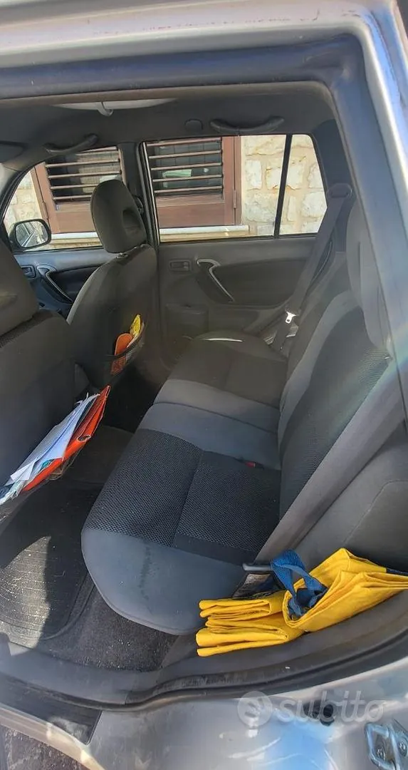 Toyota Rav4 2003 photo 4