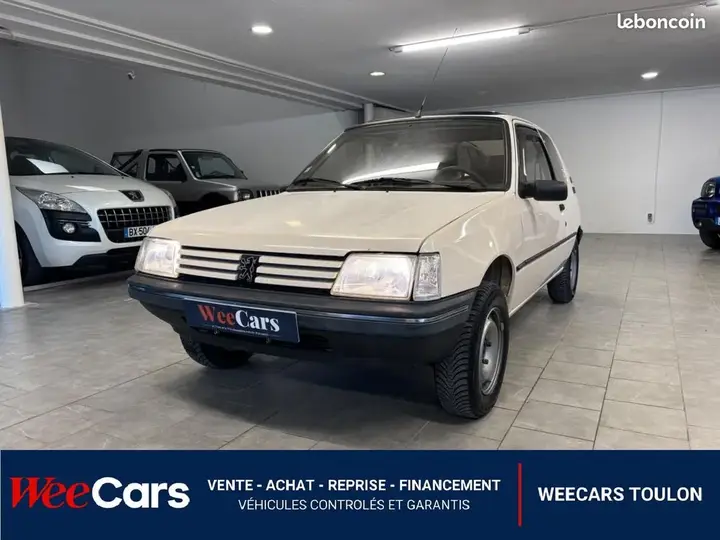 Peugeot 205