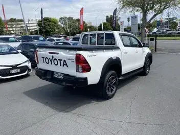 Toyota Hilux 2025 photo 3