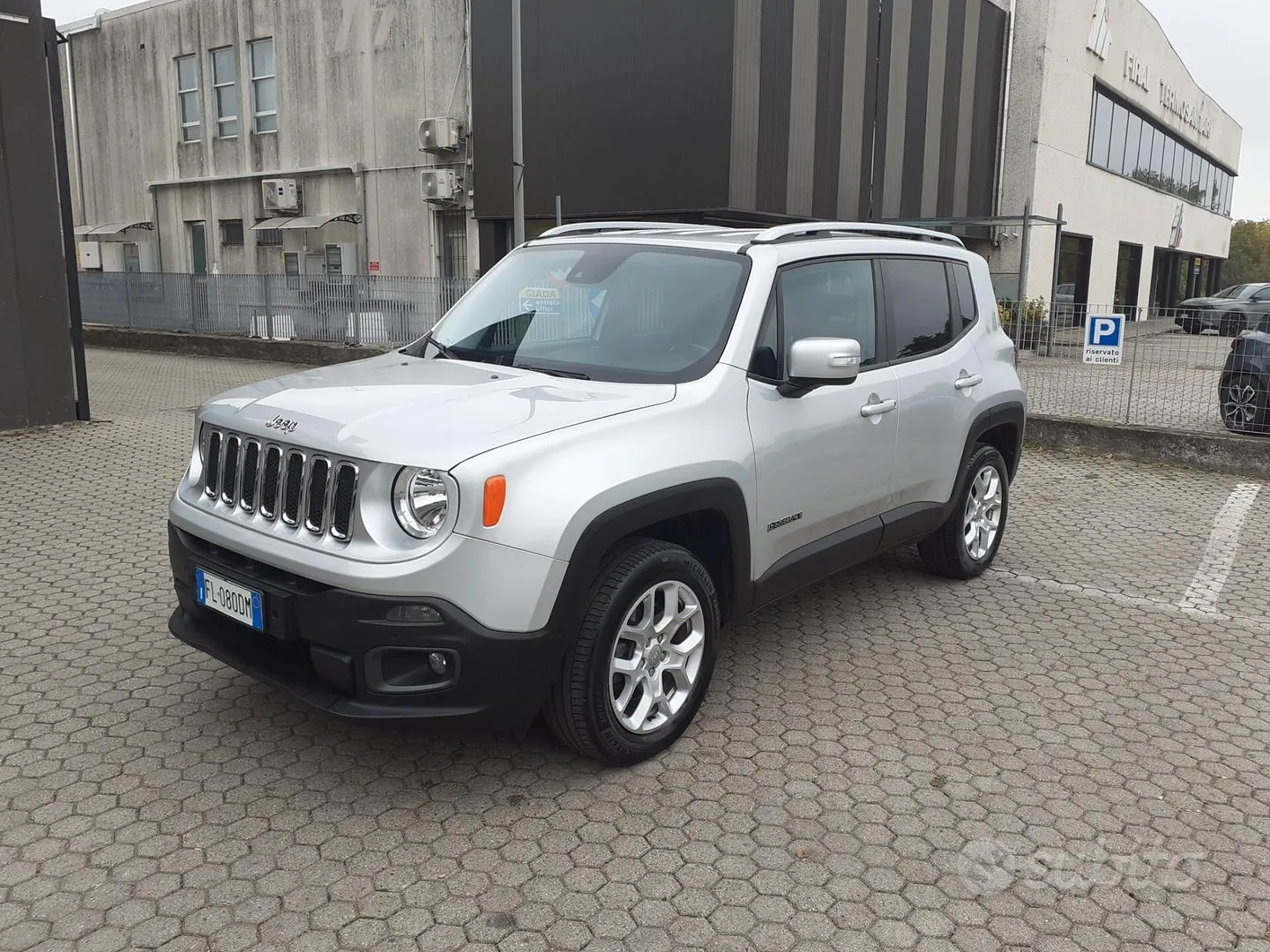Jeep Renegade 2017 photo 2