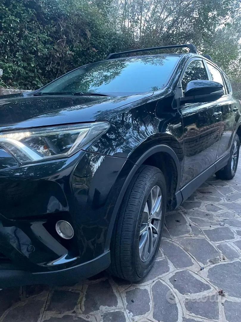 Toyota Rav4 2017 photo 2